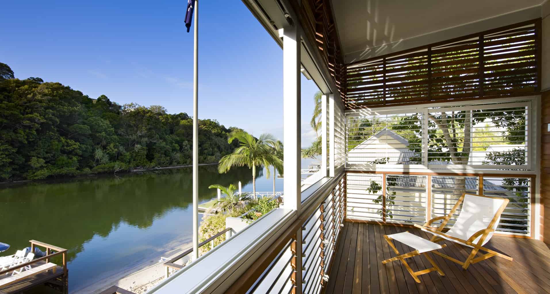Relaxed river living in Noosa