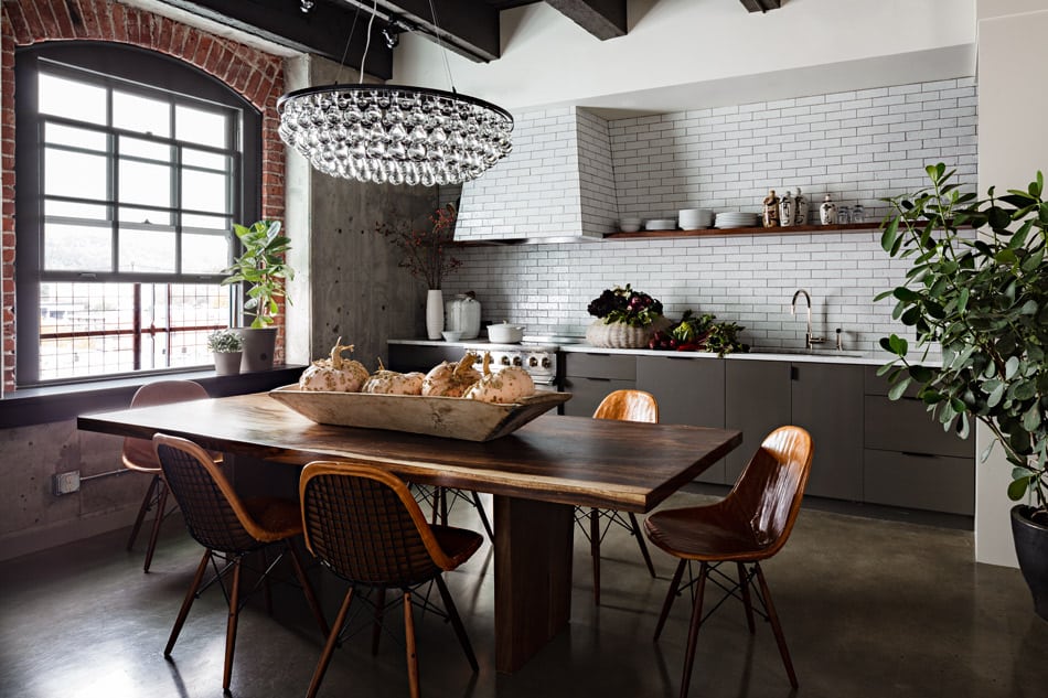 New york loft with warmth and earthiness