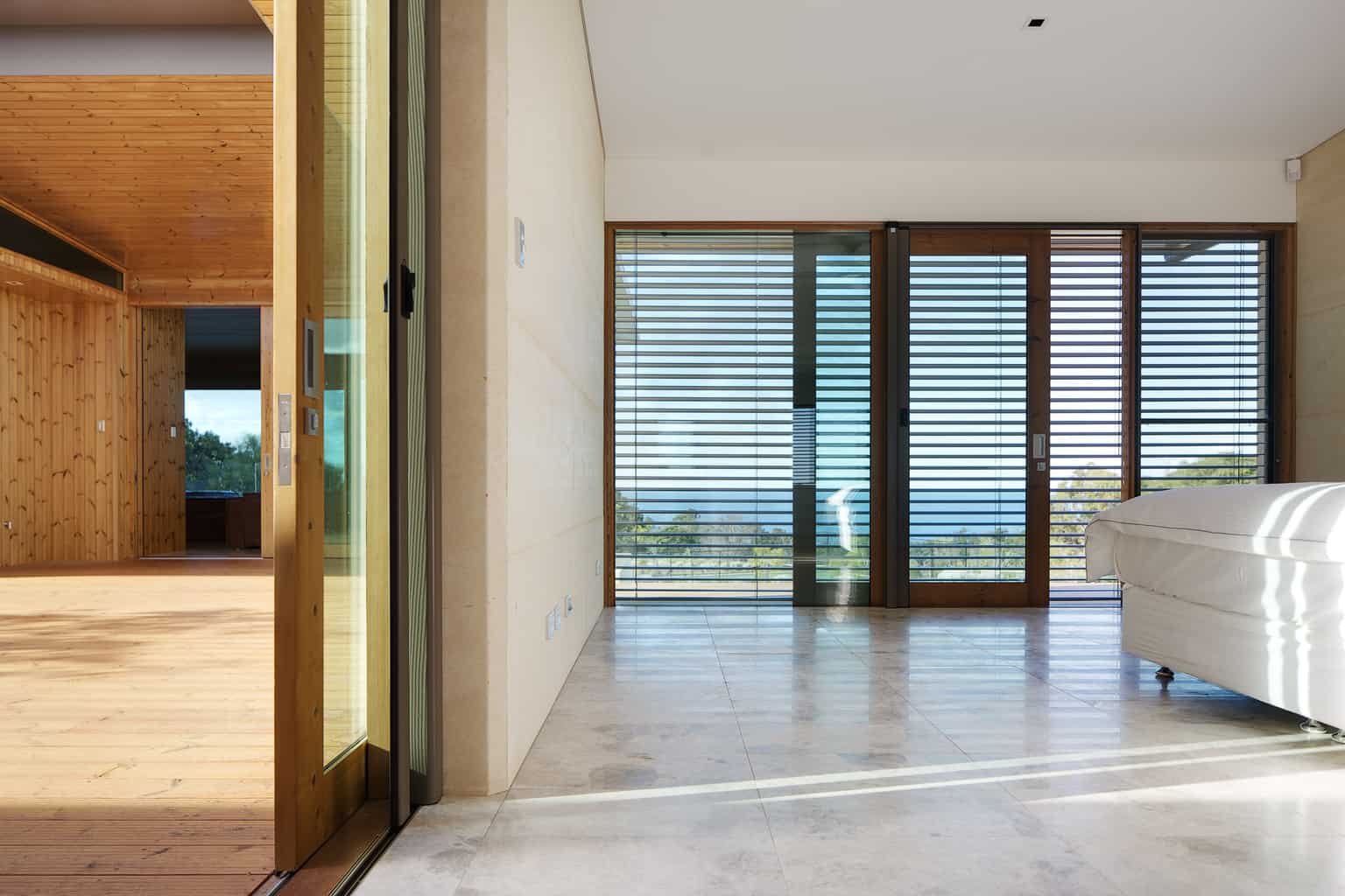 2012 06 6030 06 EagleBayResidence RobertFrith