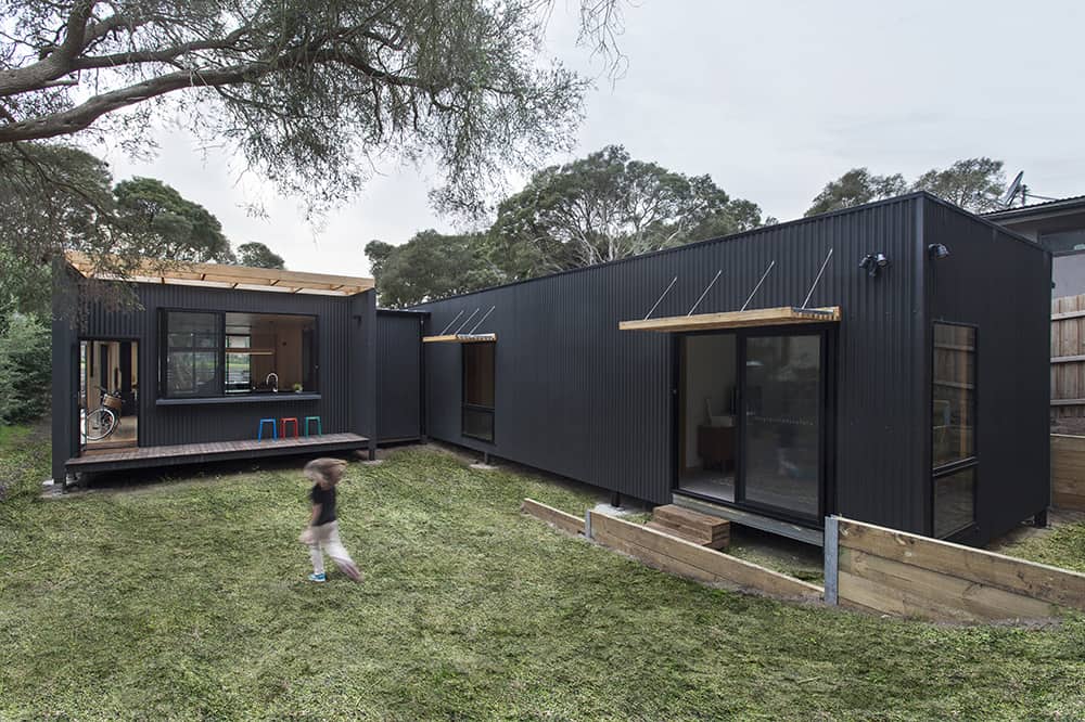 Sustainable prefab beach house in Blairgowrie
