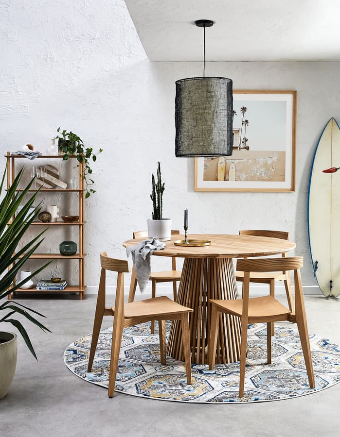 Expert guide: buying a round dining table