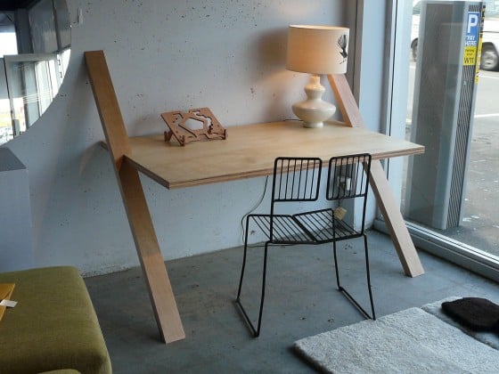 Object of Desire: floating desk by Yoyo Design