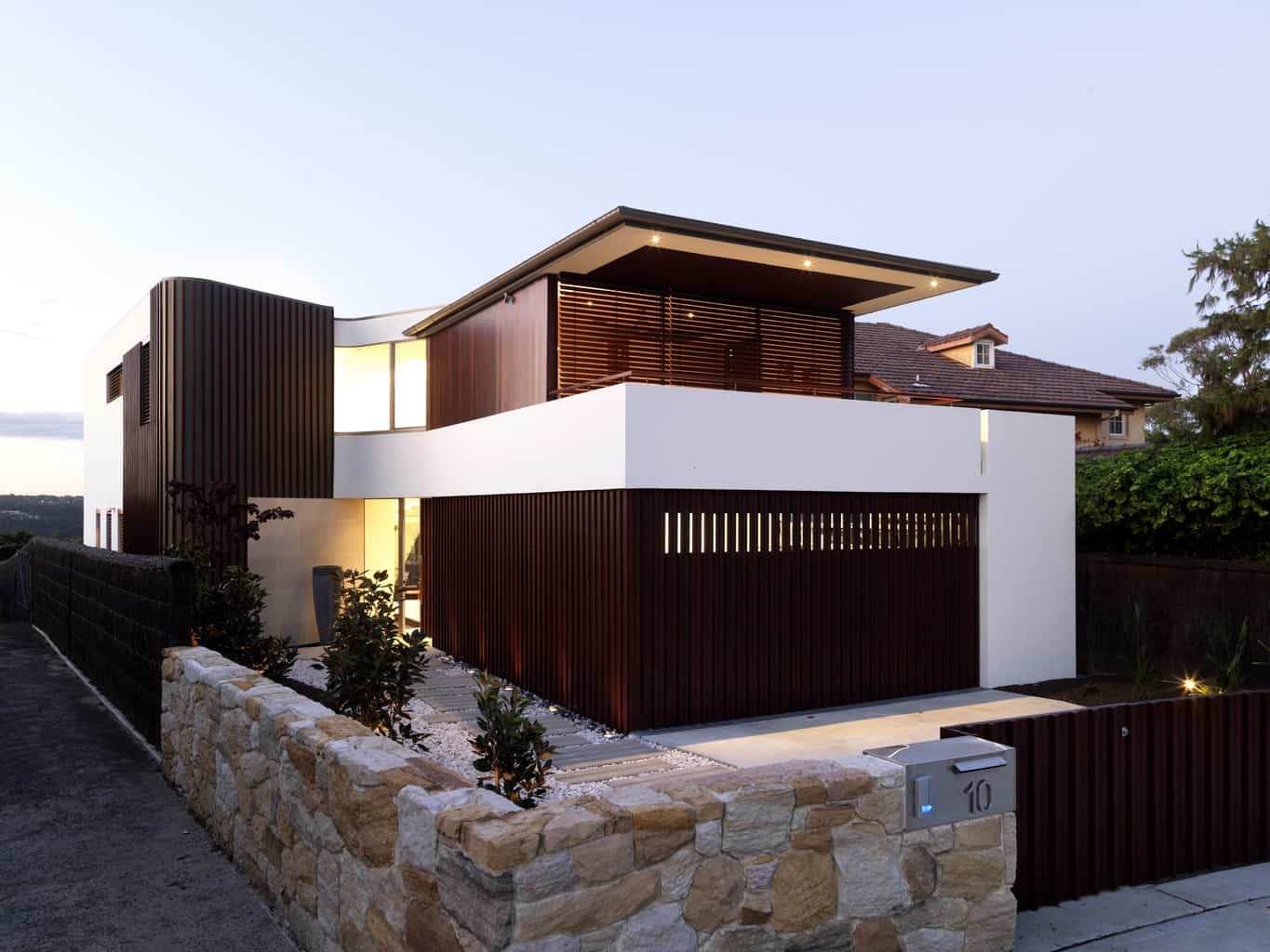 Sydney residence with a striking street presence