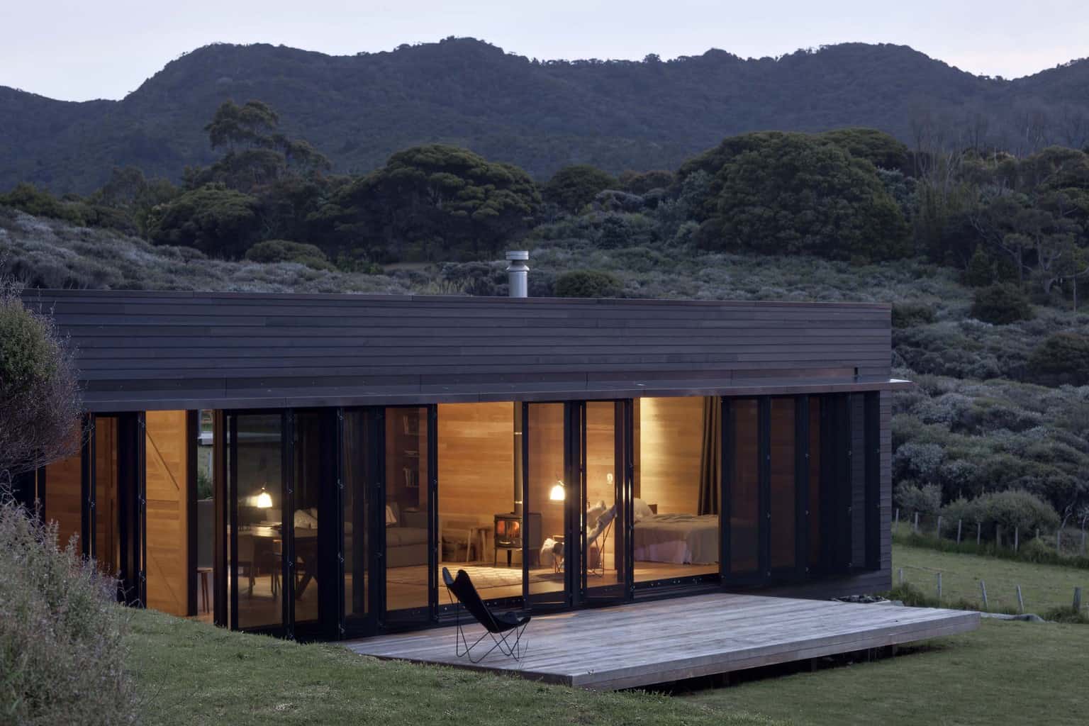 Storm cottage retreat in the NZ wilderness