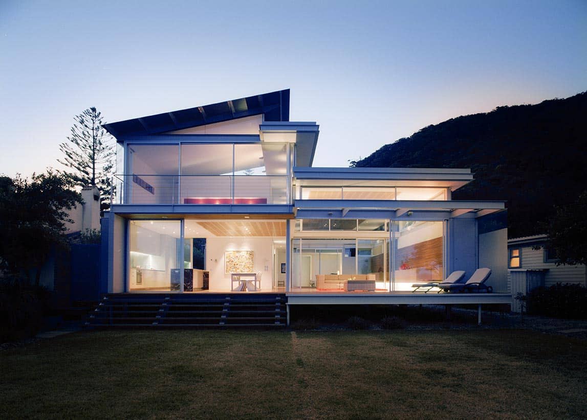 Glass pavilion architecture on Pearl Beach