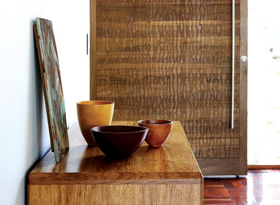 Oak elements for Johannesburg apartment design