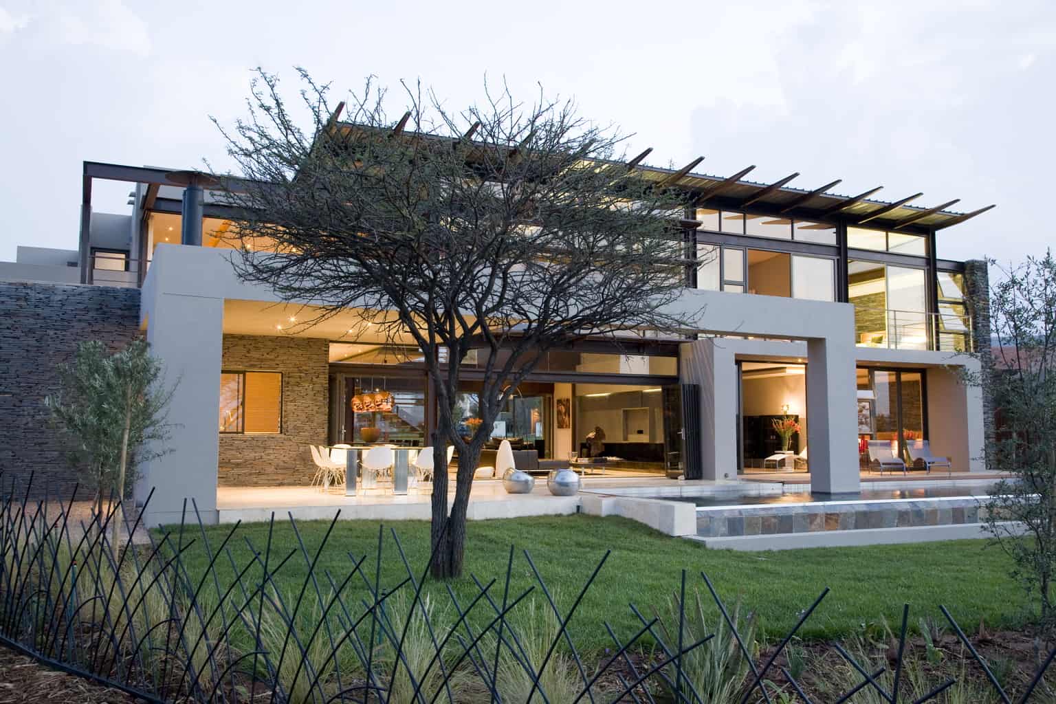 Johannesburg architecture made of rock, steel & wood