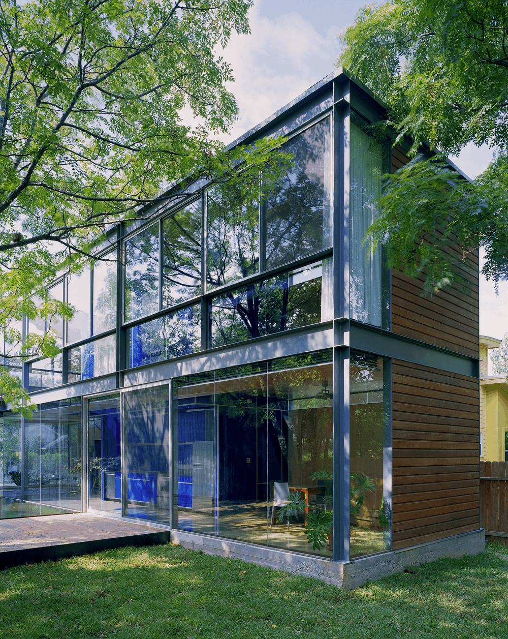 Moorish and Asian fusion for pavilion architecture